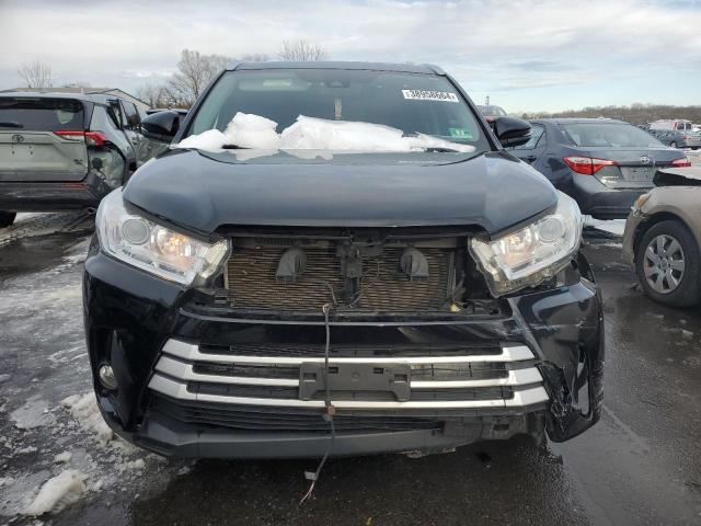Photo 5 from auction – 2018 TOYOTA HIGHLANDER with VIN 5TDJZRFH0JS532732