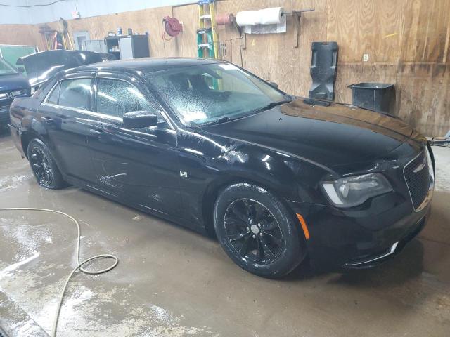 Photo 4 from auction – 2015 CHRYSLER 300 LIMITE with VIN 2C3CCAAG0FH908530