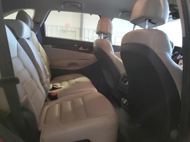 Photo 11 from auction – 2017 KIA SORENTO EX with VIN 5XYPH4A16HG249351