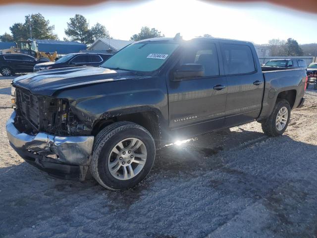 CHEVROLET SILVERADO 2018 with VIN 3GCUKREC7JG161297 - Photo from auction