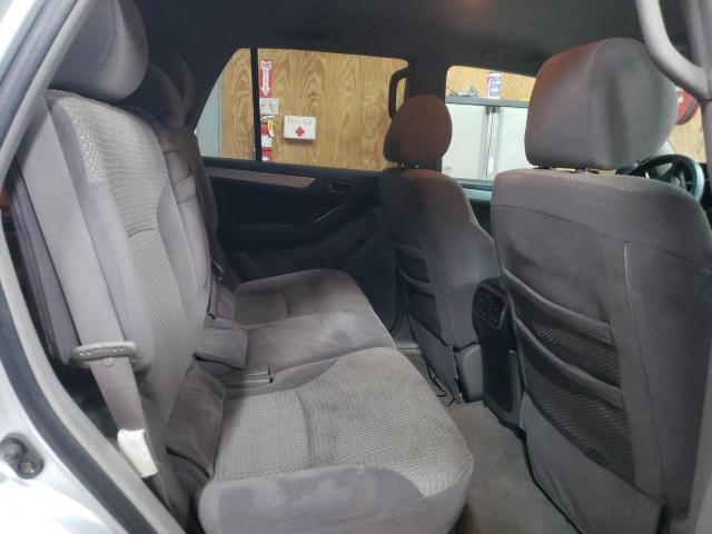 Photo 11 from auction – 2004 TOYOTA 4RUNNER SR with VIN JTEBT14R940030887