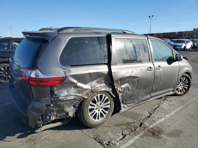 Photo 3 from auction – 2018 TOYOTA SIENNA XLE with VIN 5TDYZ3DC3JS921237