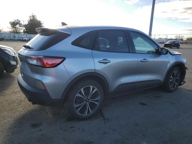 Photo 3 from auction – 2021 FORD ESCAPE SE with VIN 1FMCU0G68MUB09909