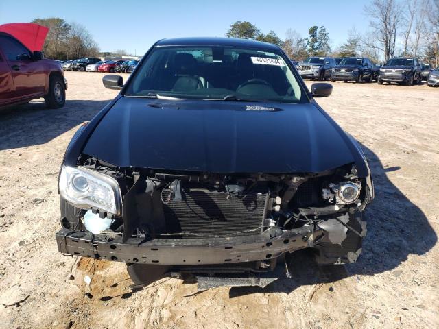 Photo 5 from auction – 2018 CHRYSLER 300 LIMITE with VIN 2C3CCAKG1JH177419