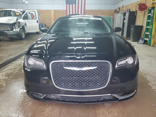 Photo 5 from auction – 2015 CHRYSLER 300 LIMITE with VIN 2C3CCAAG0FH908530