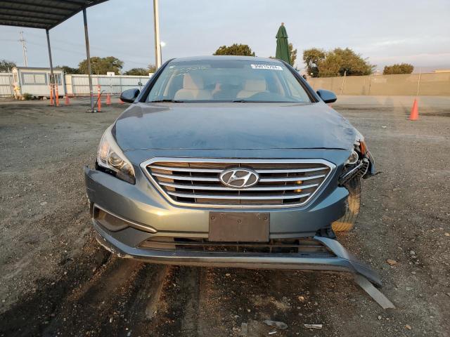 Photo 5 from auction – 2017 HYUNDAI SONATA SE with VIN 5NPE24AF6HH588558