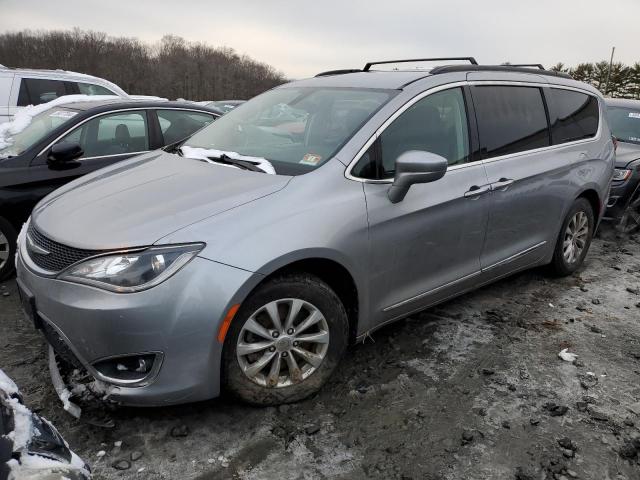CHRYSLER PACIFICA T 2017 with VIN 2C4RC1BG4HR763655 - Photo from auction