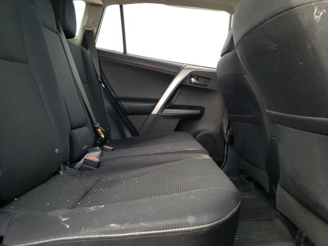 Photo 11 from auction – 2017 TOYOTA RAV4 XLE with VIN JTMRFREV0HD216210