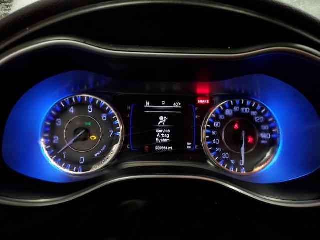 Photo 9 from auction – 2015 CHRYSLER 200 LIMITE with VIN 1C3CCCABXFN722663