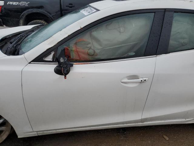 Photo 7 from auction – 2016 MAZDA 3 TOURING with VIN JM1BM1M35G1352549