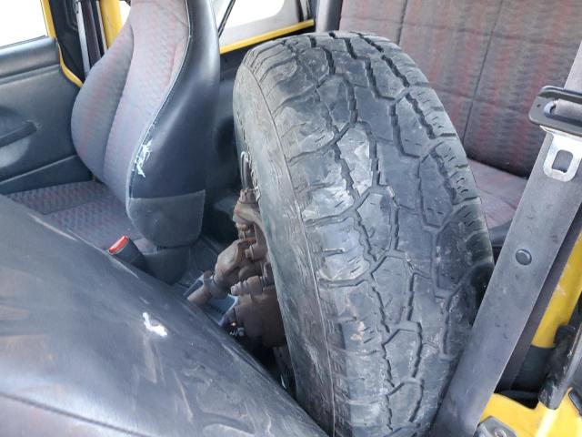 Photo 12 from auction – 2000 JEEP WRANGLER / with VIN 1J4FA49S9YP793153