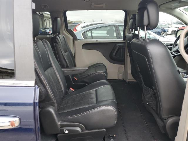 Photo 11 from auction – 2012 CHRYSLER TOWN & COU with VIN 2C4RC1CG7CR411323