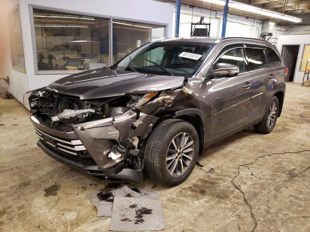 Photo 1 from auction – 2019 TOYOTA HIGHLANDER with VIN 5TDJZRFHXKS706498