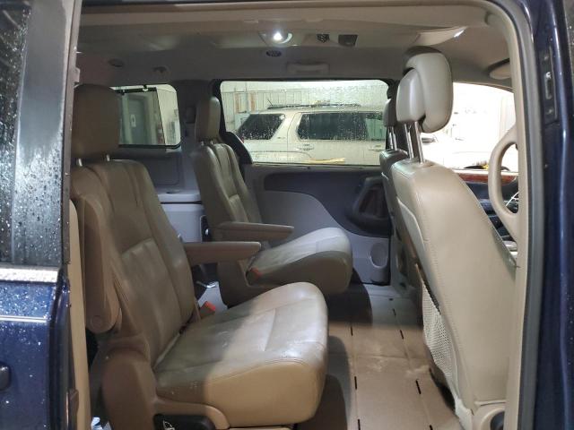 Photo 11 from auction – 2016 CHRYSLER TOWN & COU with VIN 2C4RC1BG3GR189192