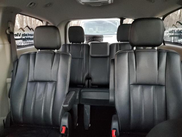 Photo 10 from auction – 2016 CHRYSLER TOWN & COU with VIN 2C4RC1BG9GR289149