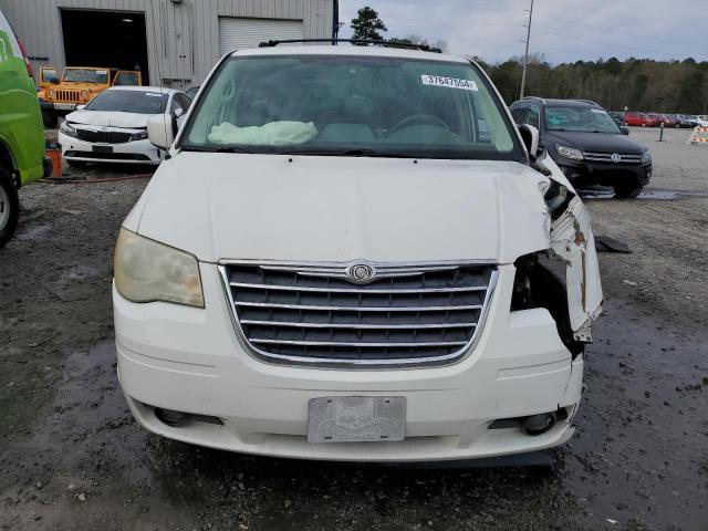 Photo 5 from auction – 2008 CHRYSLER TOWN & COU with VIN 2A8HR54P58R731353