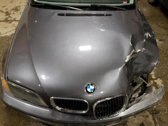 Photo 11 from auction – 2002 BMW 325 XI with VIN WBAEU33442PF57840