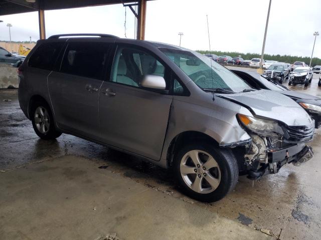 Photo 4 from auction – 2013 TOYOTA SIENNA LE with VIN 5TDKK3DC8DS343599