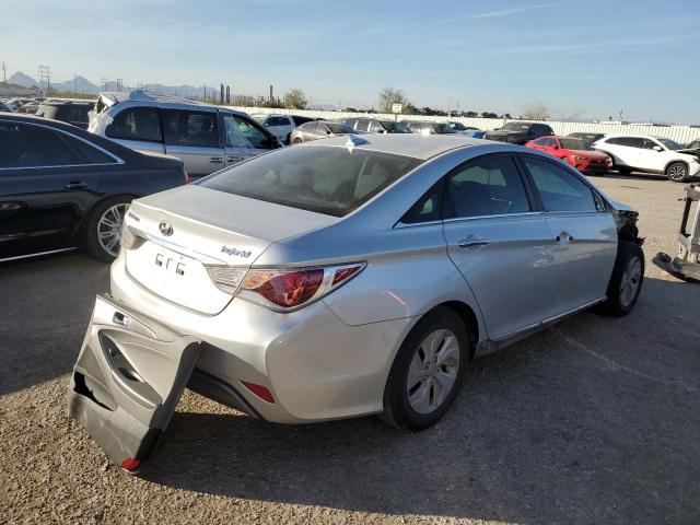 Photo 3 from auction – 2013 HYUNDAI SONATA HYB with VIN KMHEC4A45DA082745