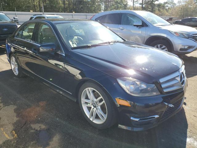Photo 4 from auction – 2013 MERCEDES-BENZ C 250 with VIN WDDGF4HB4DF998317