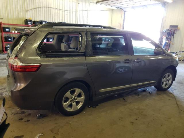 Photo 3 from auction – 2018 TOYOTA SIENNA LE with VIN 5TDKZ3DC0JS953939