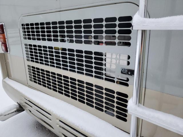 Photo 7 from auction – 2003 FREIGHTLINER CHASSIS X with VIN 4UZAAHBV73CM21026