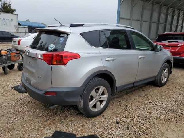 Photo 3 from auction – 2014 TOYOTA RAV4 XLE with VIN JTMWFREV2ED028156