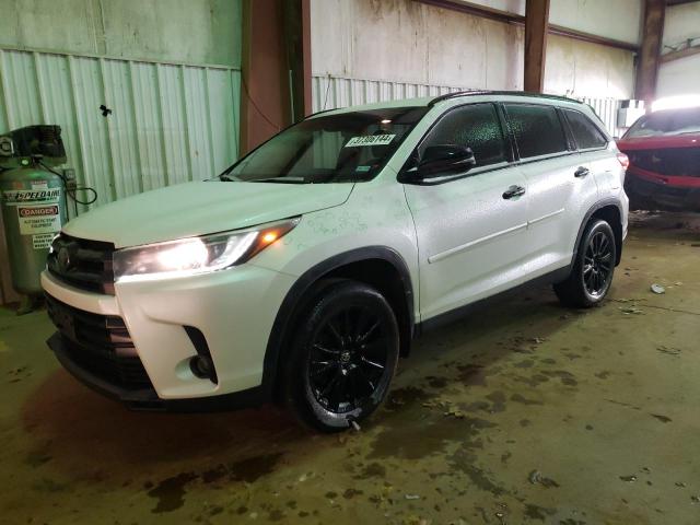 TOYOTA HIGHLANDER 2019 with VIN 5TDKZRFH3KS313849 - Photo from auction