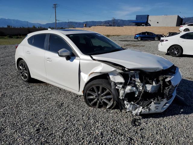 Photo 4 from auction – 2018 MAZDA 3 TOURING with VIN 3MZBN1L39JM231206