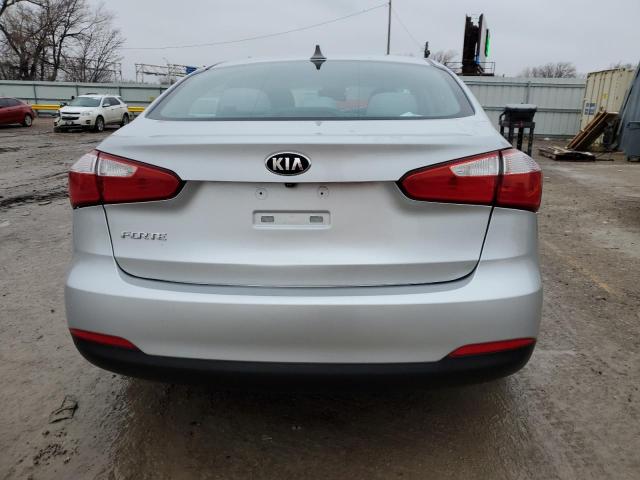 Photo 6 from auction – 2016 KIA FORTE LX with VIN KNAFX4A65G5522696