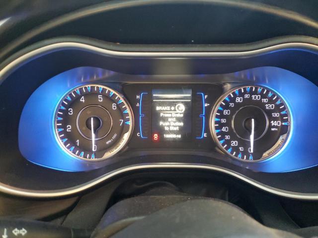 Photo 9 from auction – 2015 CHRYSLER 200 LIMITE with VIN 1C3CCCAB3FN695368