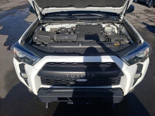 Photo 12 from auction – 2020 TOYOTA 4RUNNER SR with VIN JTEBU5JRXL5787596