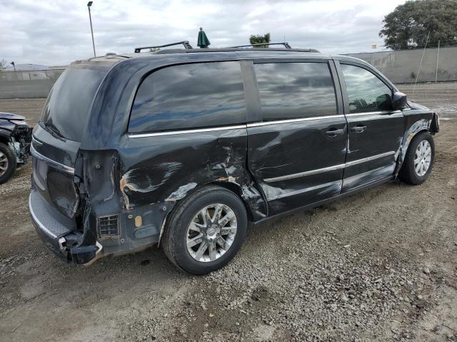 Photo 3 from auction – 2016 CHRYSLER TOWN & COU with VIN 2C4RC1BG3GR280494