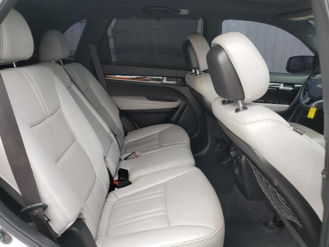 Photo 11 from auction – 2015 KIA SORENTO SX with VIN 5XYKWDA71FG614956