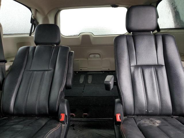 Photo 10 from auction – 2014 CHRYSLER TOWN & COU with VIN 2C4RC1BG2ER436800
