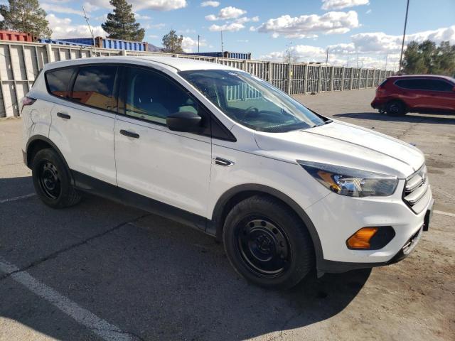 صورة رقم 4 من المزاد - 2018 FORD ESCAPE S مع VIN 1FMCU0F71JUC95363