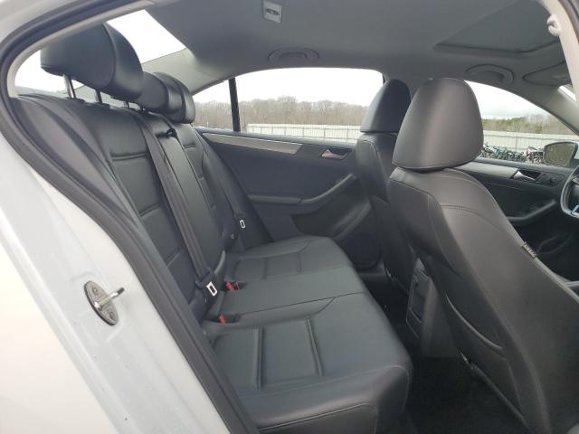 Photo 10 from auction – 2017 VOLKSWAGEN JETTA SE with VIN 3VWDB7AJ0HM329606
