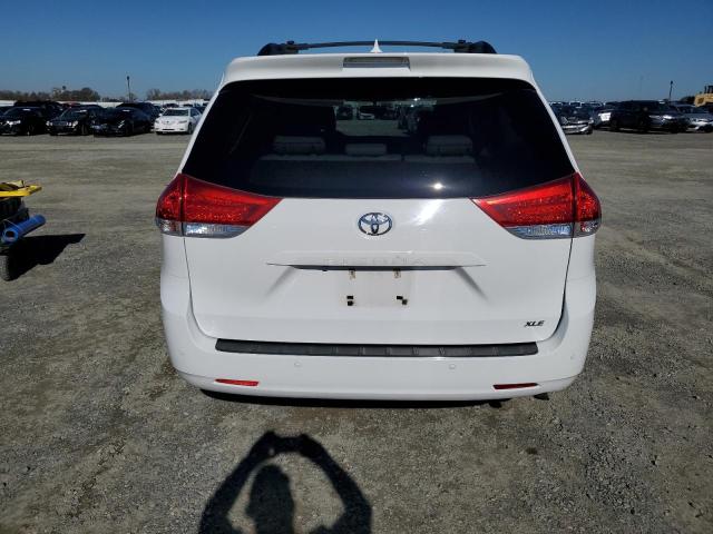 Photo 6 from auction – 2013 TOYOTA SIENNA XLE with VIN 5TDYK3DC2DS296399