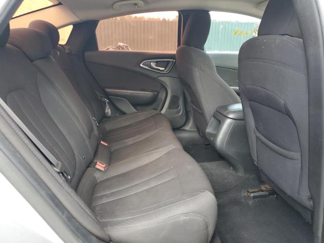 Photo 10 from auction – 2015 CHRYSLER 200 LIMITE with VIN 1C3CCCABXFN660441
