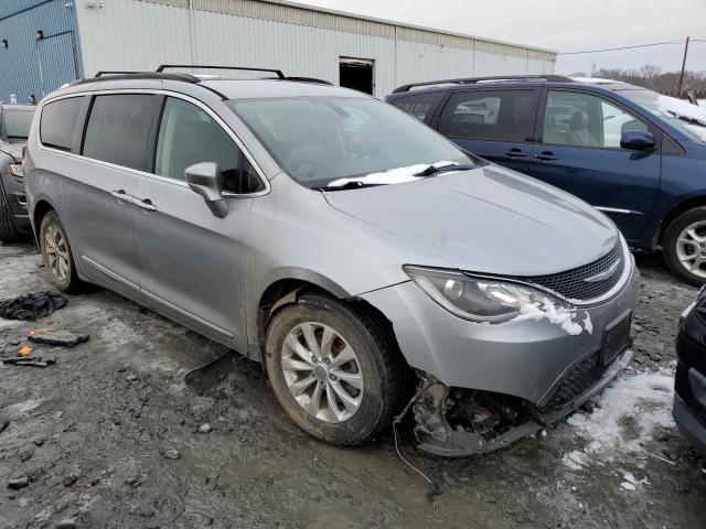 Photo 4 from auction – 2017 CHRYSLER PACIFICA T with VIN 2C4RC1BG4HR763655