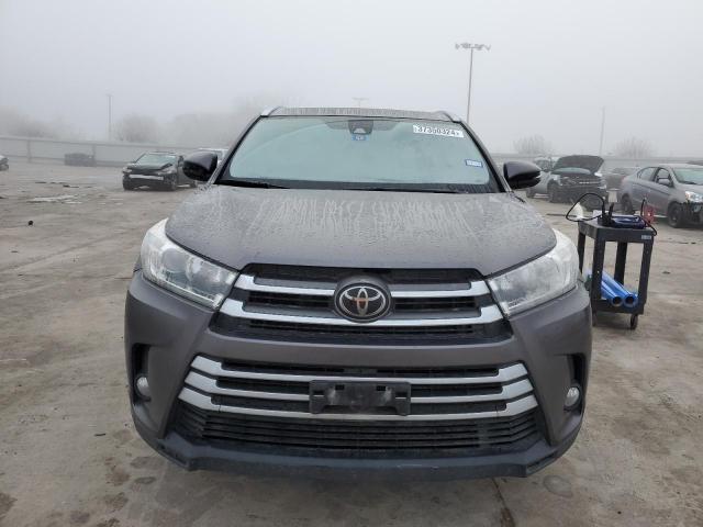 Photo 5 from auction – 2018 TOYOTA HIGHLANDER with VIN 5TDYZRFH0JS257149