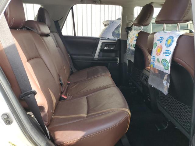 Photo 13 from auction – 2017 TOYOTA 4RUNNER SR with VIN JTEBU5JR9H5458427