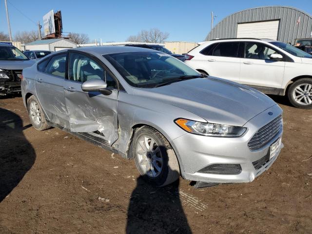 Photo 4 from auction – 2016 FORD FUSION S with VIN 3FA6P0G71GR303328
