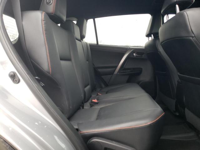 Photo 10 from auction – 2018 TOYOTA RAV4 SE with VIN 2T3JFREV0JW710461