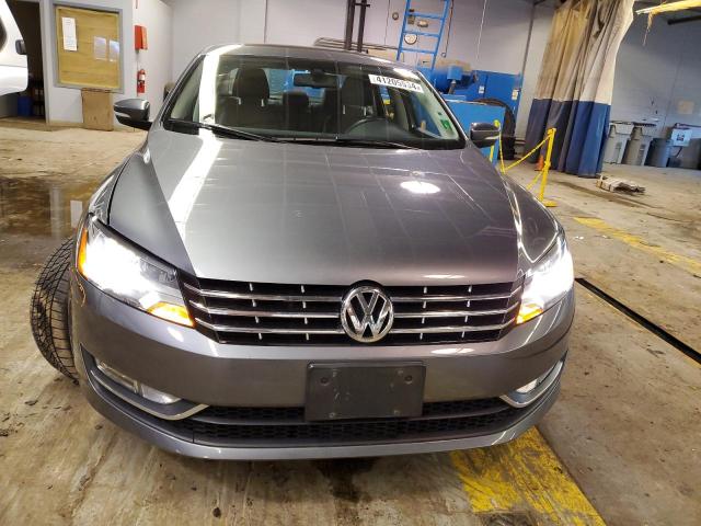 Photo 5 from auction – 2015 VOLKSWAGEN PASSAT SEL with VIN 1VWCS7A32FC003446