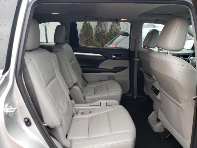 Photo 11 from auction – 2017 TOYOTA HIGHLANDER with VIN 5TDJZRFH5HS522384