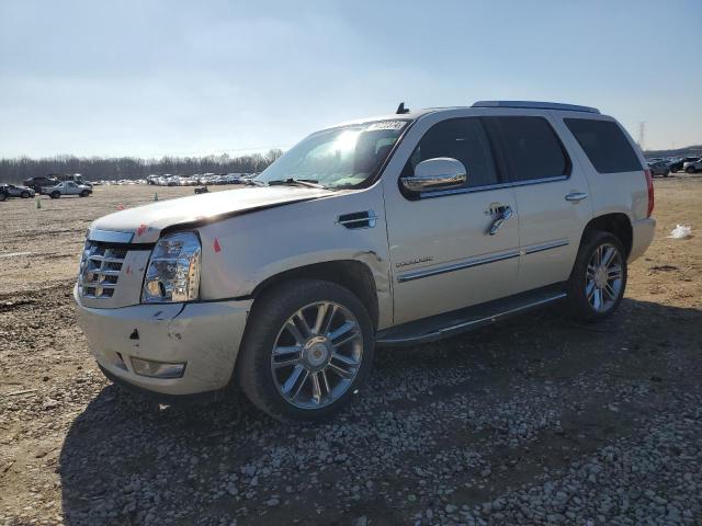 CADILLAC ESCALADE 2011 with VIN 1GYS3AEF6BR186557 - Photo from auction