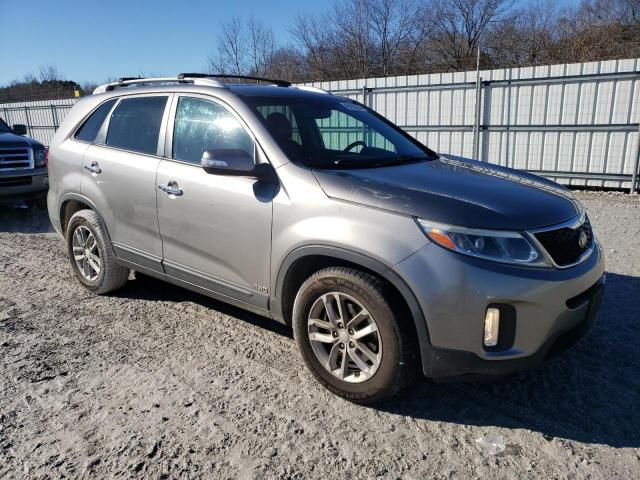 Photo 4 from auction – 2014 KIA SORENTO LX with VIN 5XYKTDA66EG477401