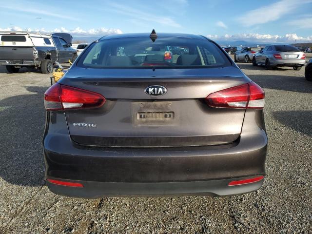 Photo 6 from auction – 2018 KIA FORTE LX with VIN 3KPFL4A77JE199013