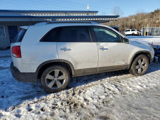 Photo 3 from auction – 2013 KIA SORENTO EX with VIN 5XYKUDA28DG391578